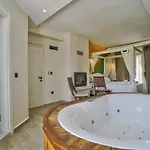 Hotel La Mira Alacati Cesme