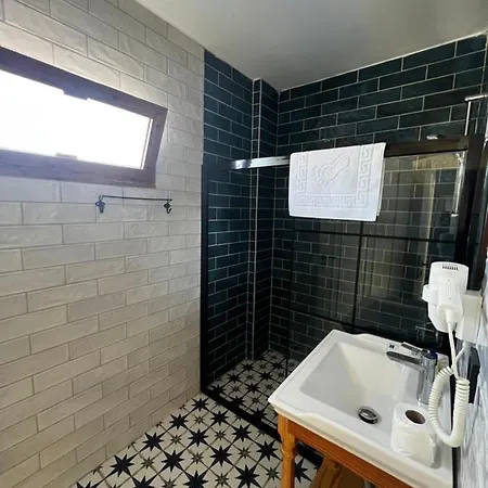 La Mira Alacati Otel 2*