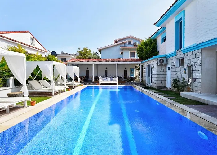 La Mira Alacati Hotel 2*