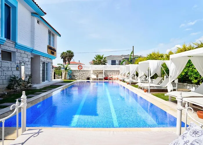 La Mira Alacati Hotel 2*