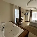 Hotel La Mira Alacati Cesme