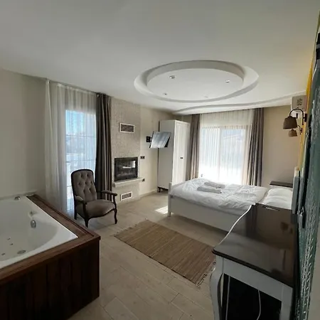 La Mira Hotel