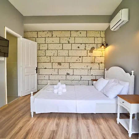 La Mira Hotel 2*